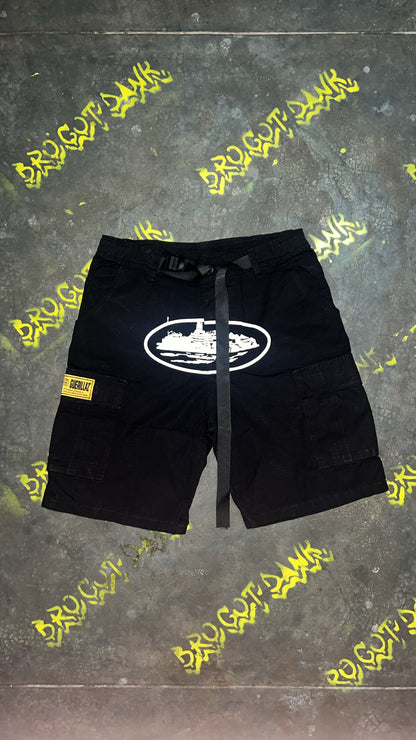 Corteiz Alcatraz Cargo Shorts
Black